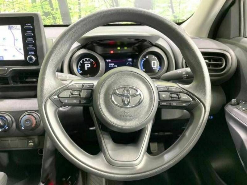 YARIS CROSS-11