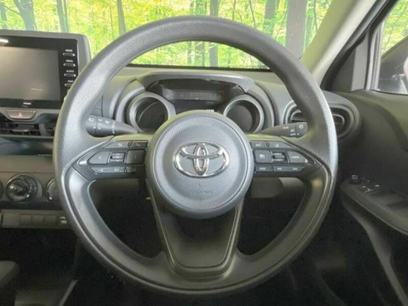 YARIS CROSS-11