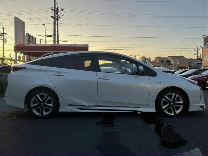 PRIUS-15