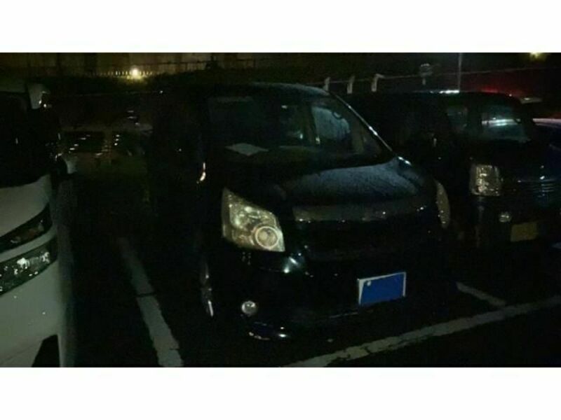 TOYOTA　NOAH