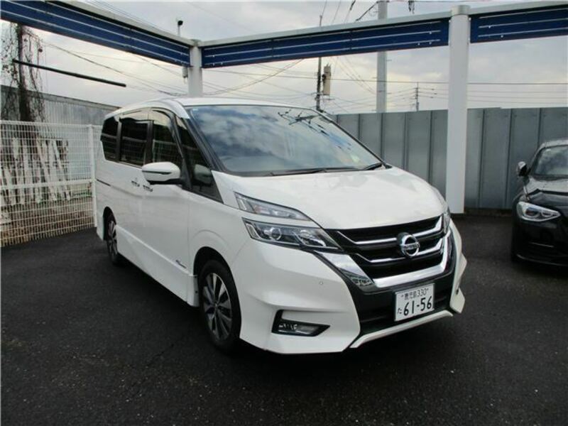 NISSAN　SERENA