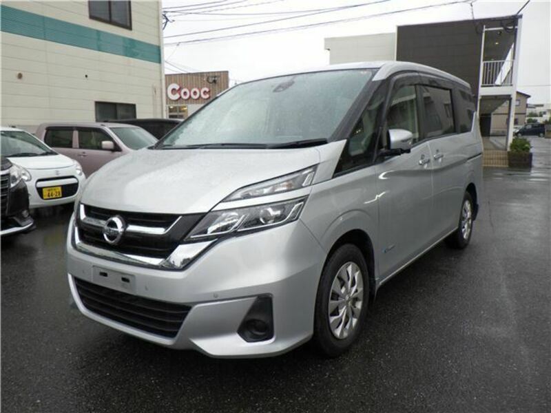 NISSAN　SERENA