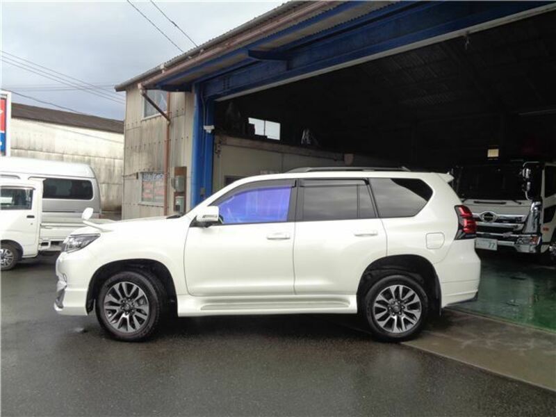 LAND CRUISER PRADO-7