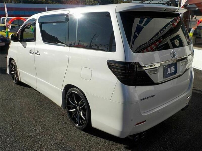 VELLFIRE-1