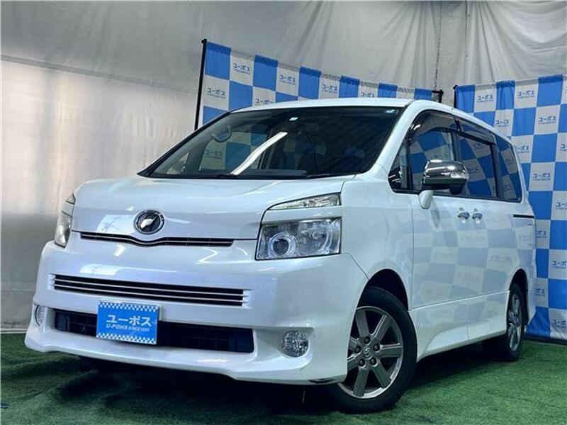 TOYOTA　VOXY