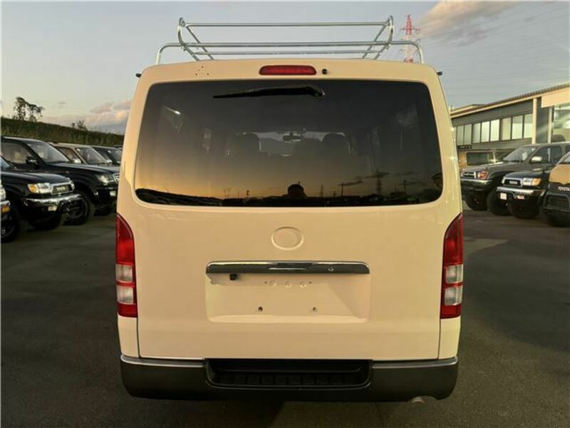 HIACE VAN-4