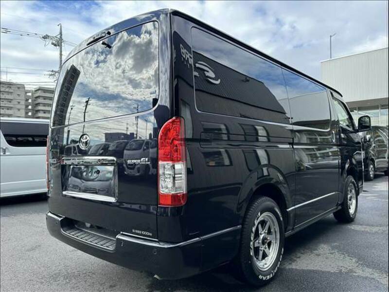 HIACE VAN-14