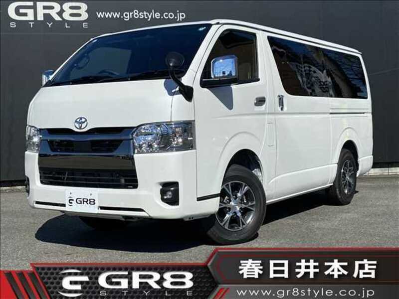 TOYOTA　HIACE VAN