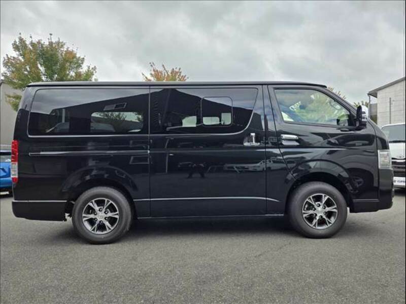 HIACE VAN-12