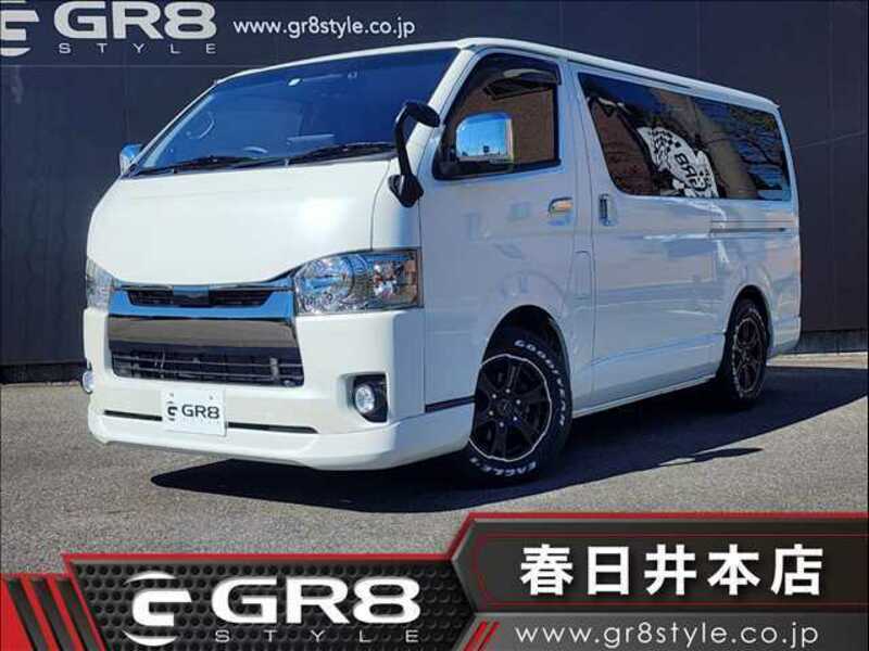 TOYOTA　HIACE VAN