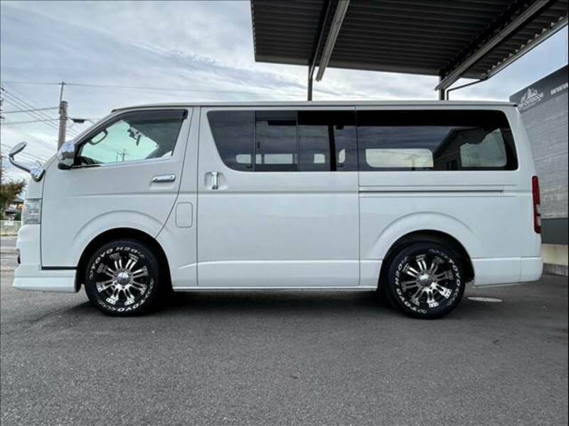 HIACE VAN-13