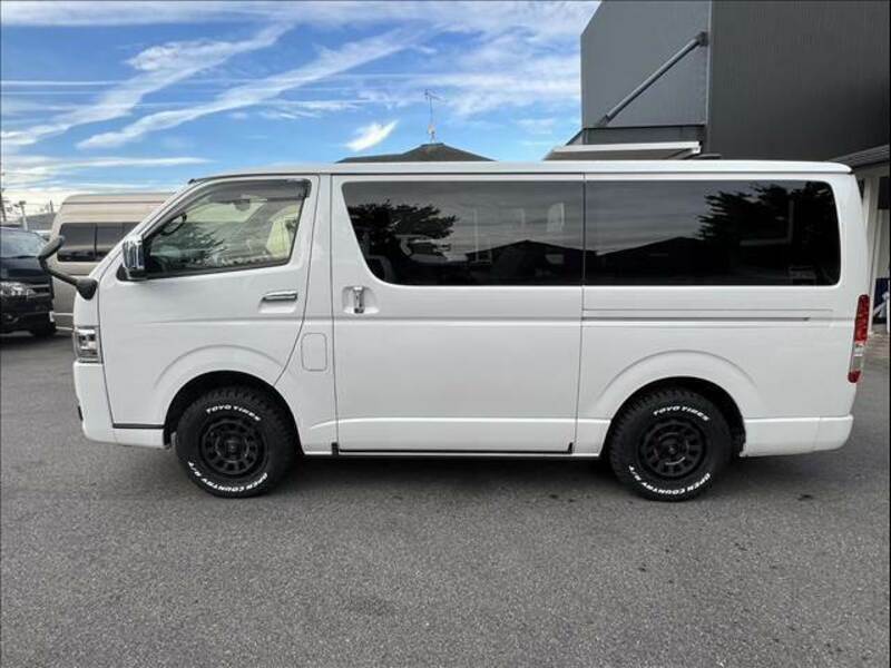 HIACE VAN-13