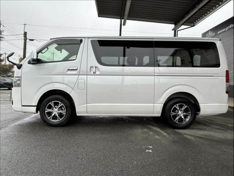 HIACE VAN-13