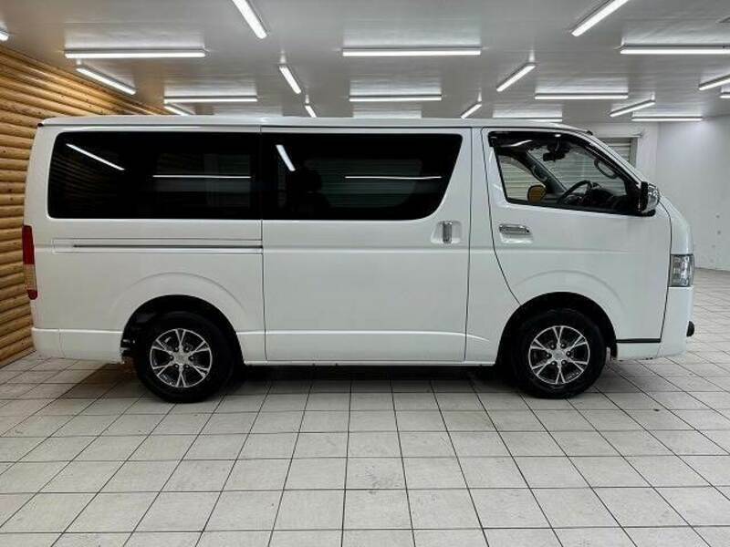 HIACE VAN-17