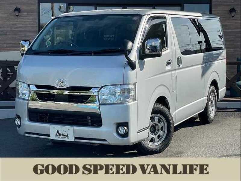 TOYOTA　HIACE VAN