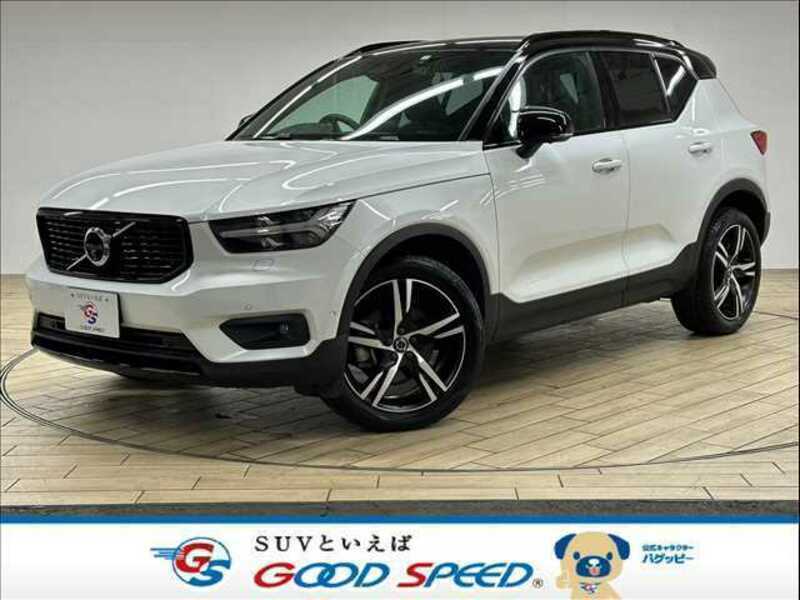 VOLVO　XC40