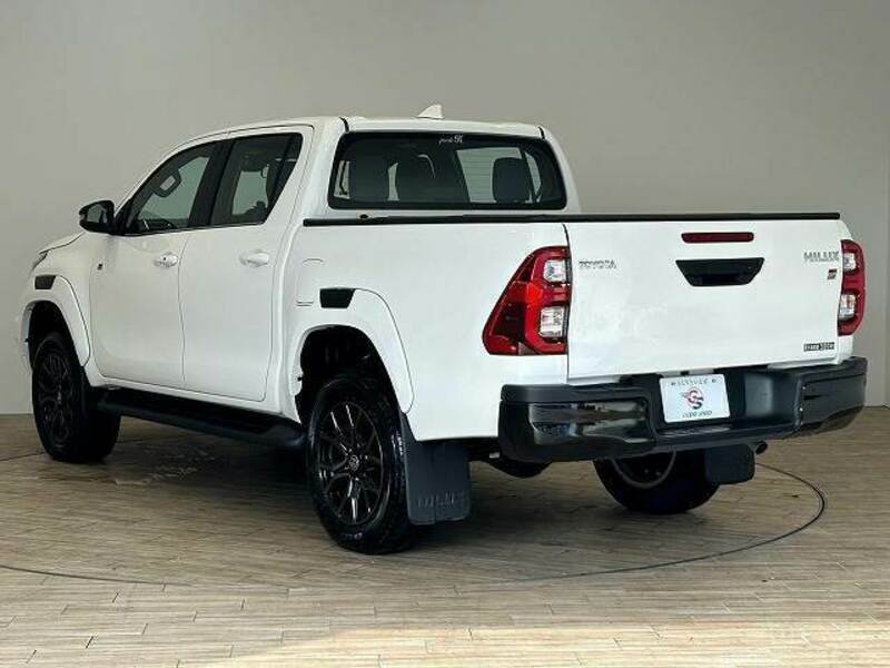 HILUX-13