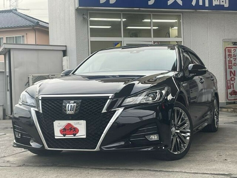 TOYOTA　CROWN