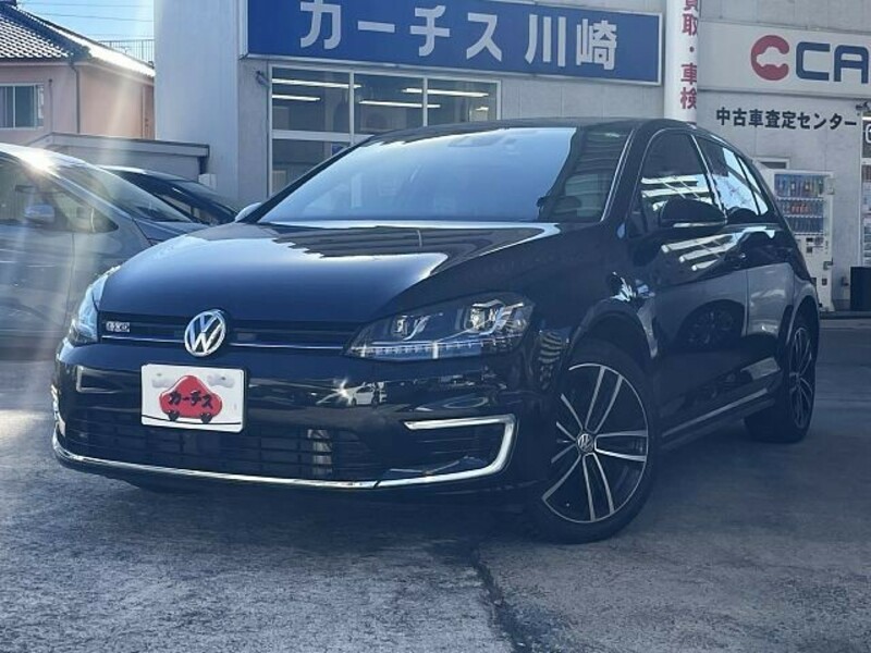 VOLKSWAGEN　GOLF