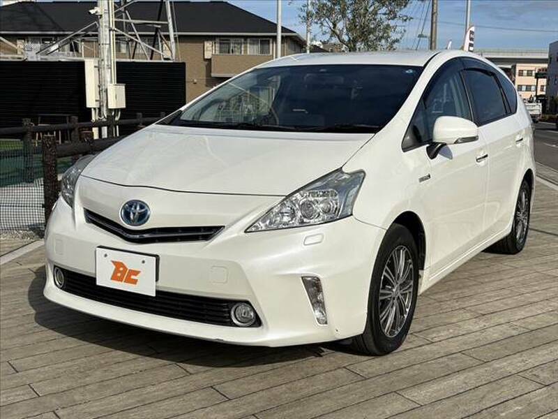 PRIUS ALPHA-9