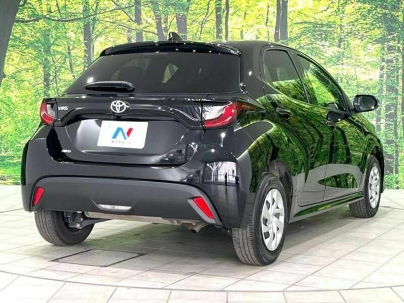 YARIS-17