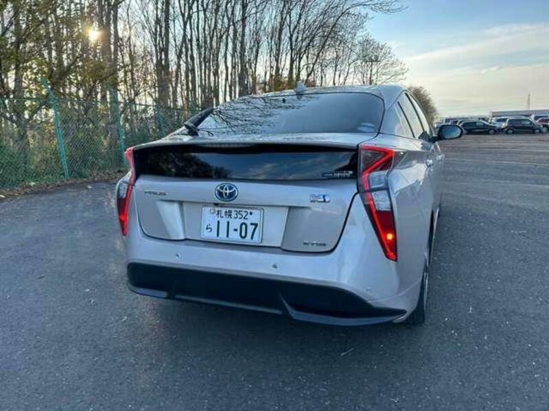 PRIUS-15