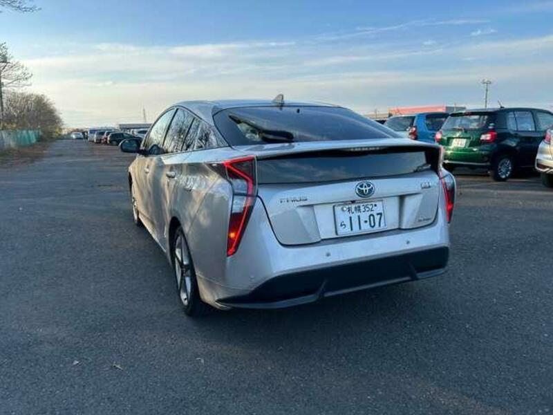 PRIUS-13