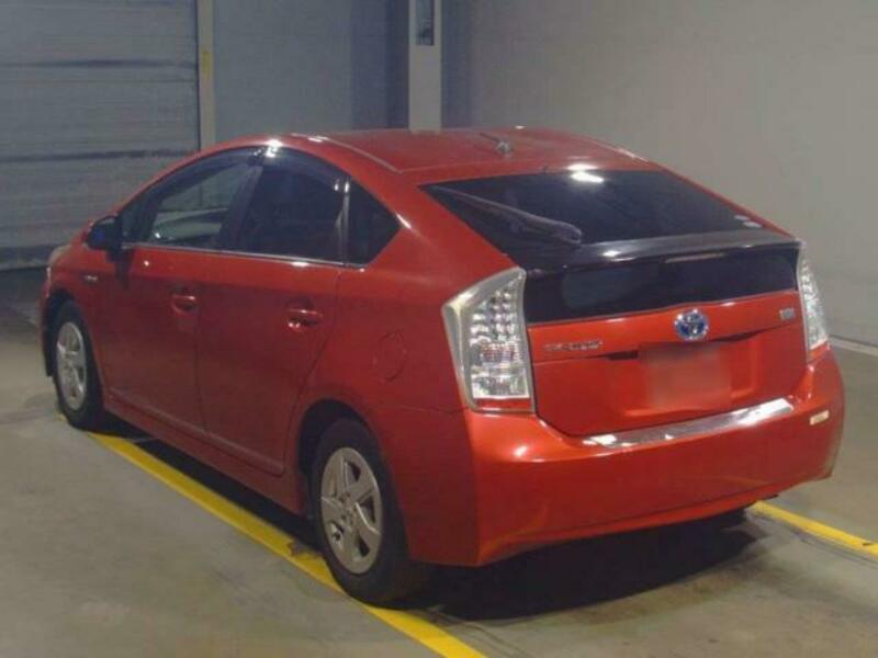 PRIUS-9