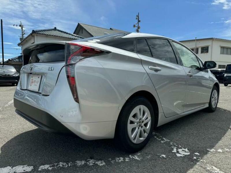 PRIUS-1