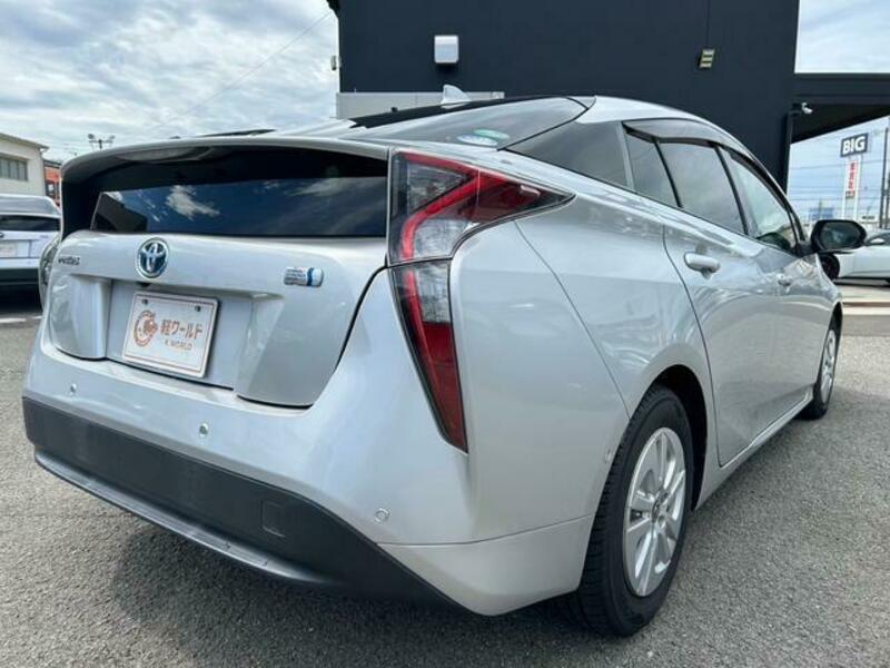 PRIUS-1