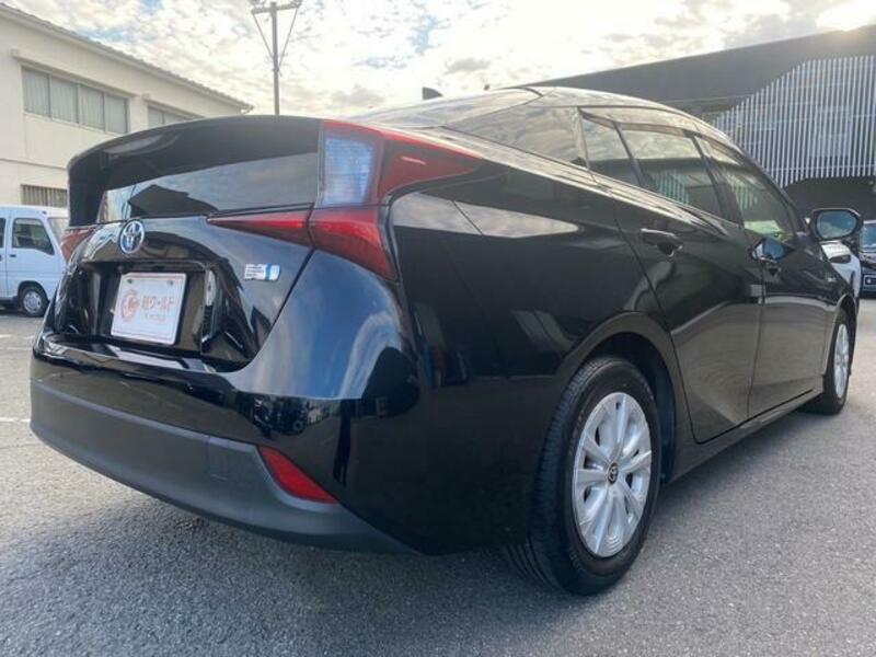 PRIUS-1