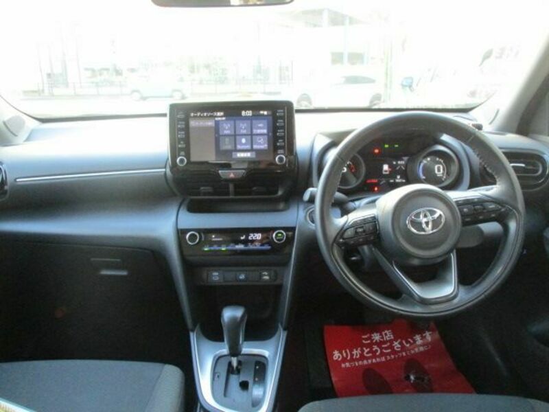 YARIS CROSS-6