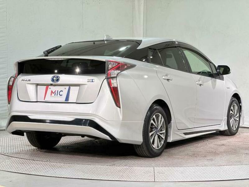 PRIUS-13