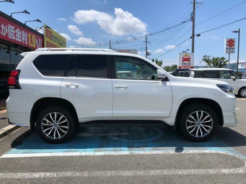 LAND CRUISER PRADO-3