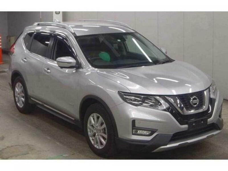 NISSAN　X-TRAIL