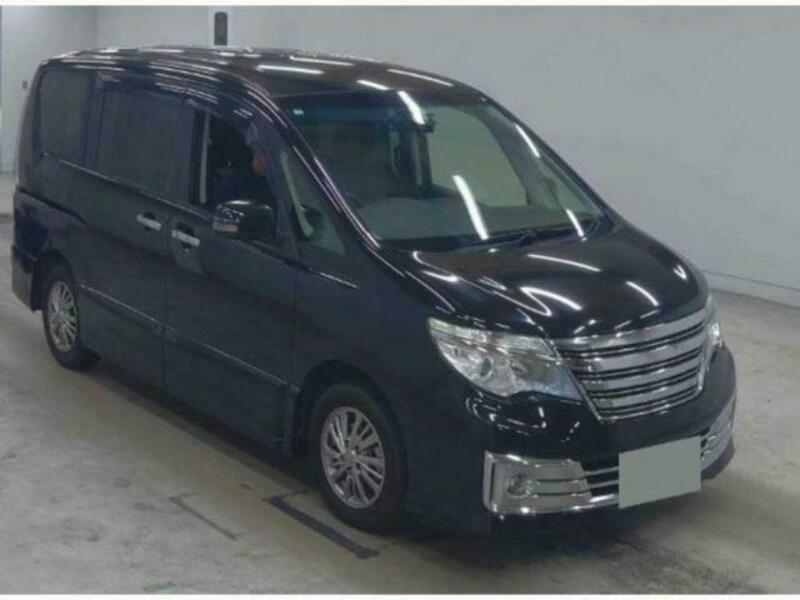 NISSAN　SERENA