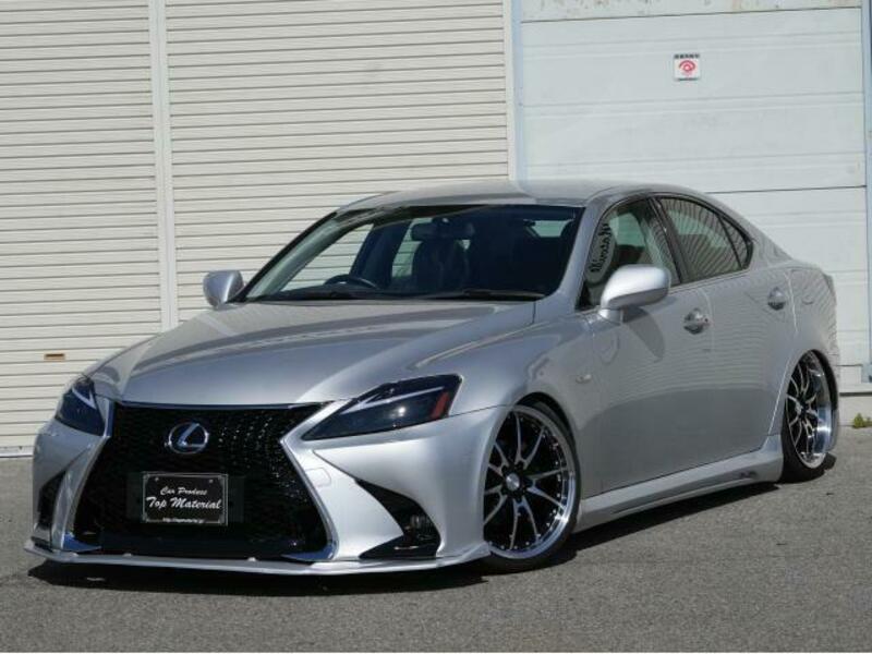 LEXUS　IS