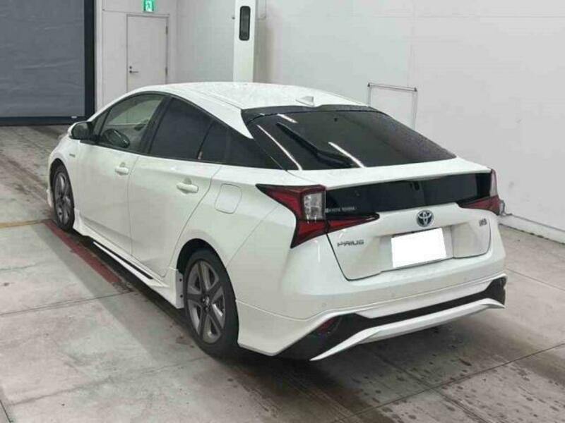 PRIUS-3