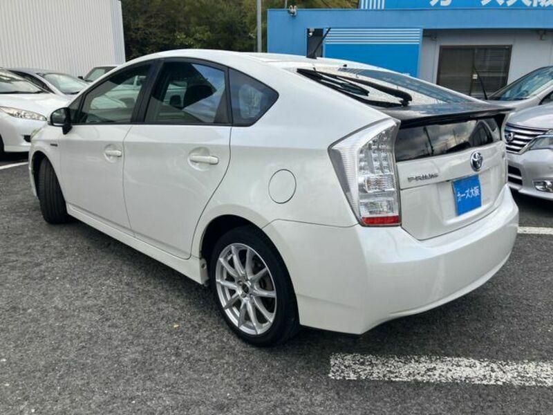 PRIUS-3