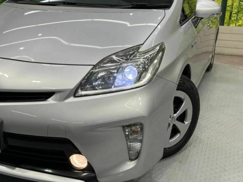 PRIUS-12