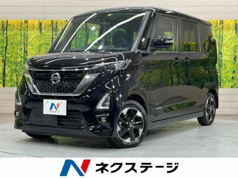 NISSAN　ROOX