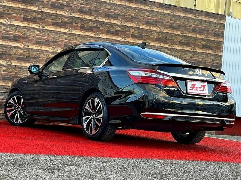 ACCORD HYBRID-8