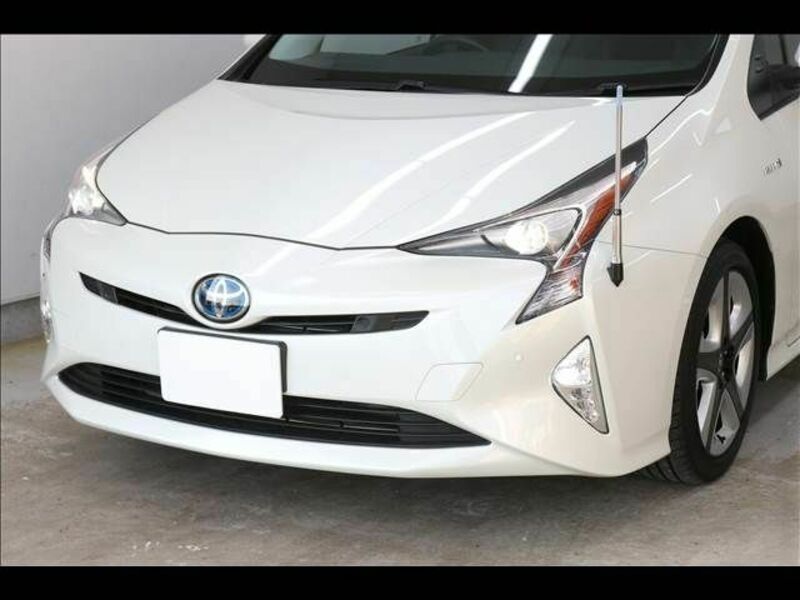 PRIUS-12