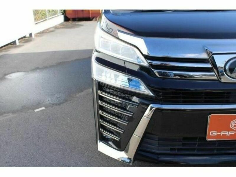 VELLFIRE-11