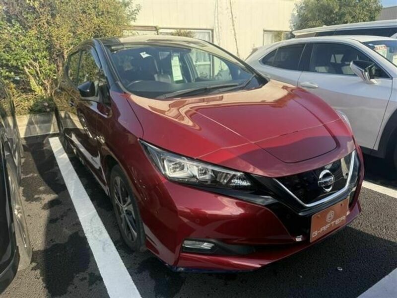 NISSAN　LEAF