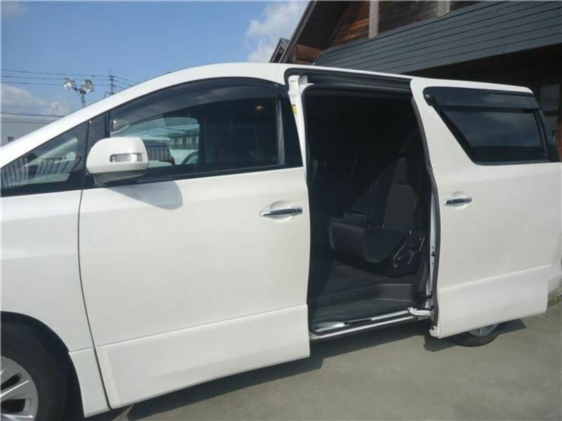 VELLFIRE-8