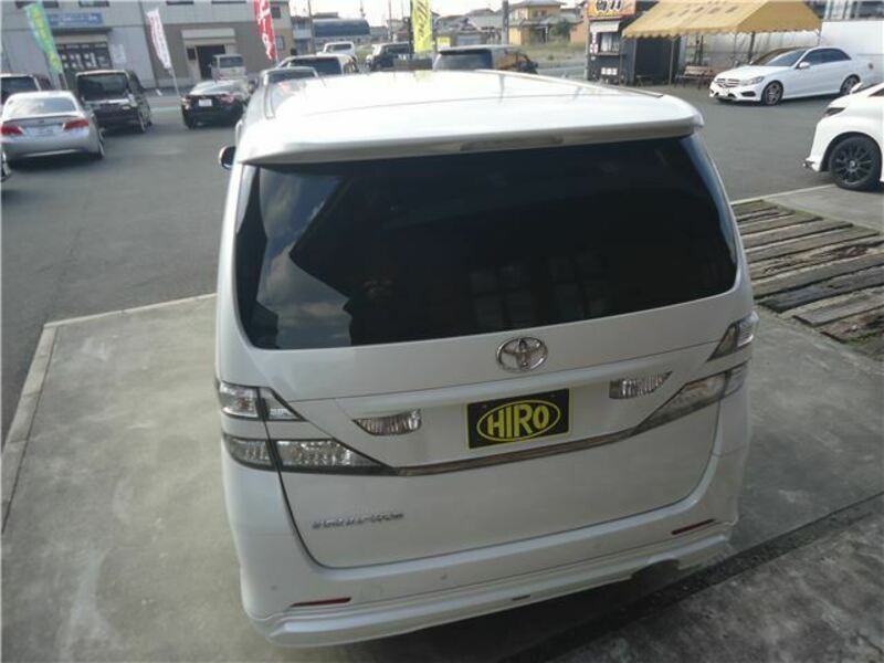 VELLFIRE-12