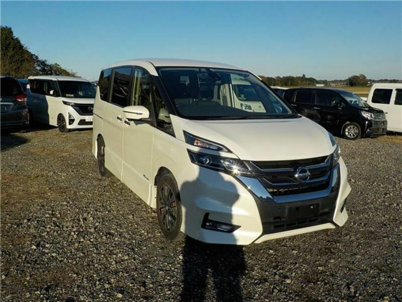 NISSAN　SERENA