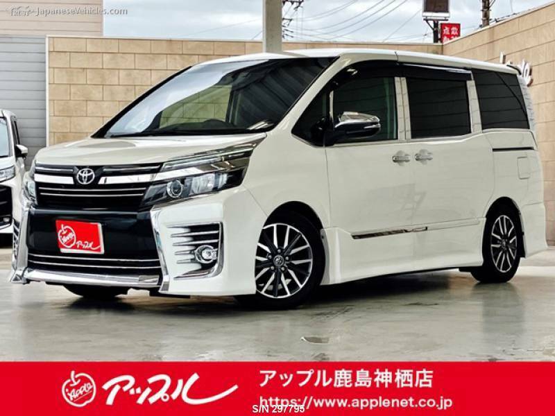 TOYOTA　VOXY