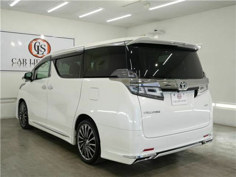 VELLFIRE-14